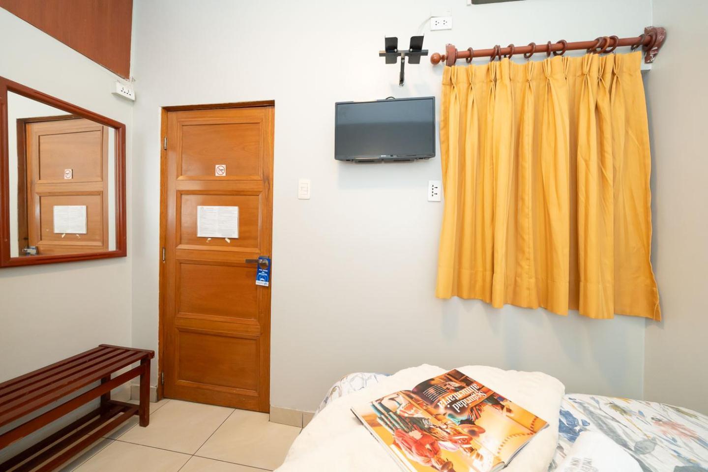 Imperial Inn Hospedaje Turistico Лима Экстерьер фото
