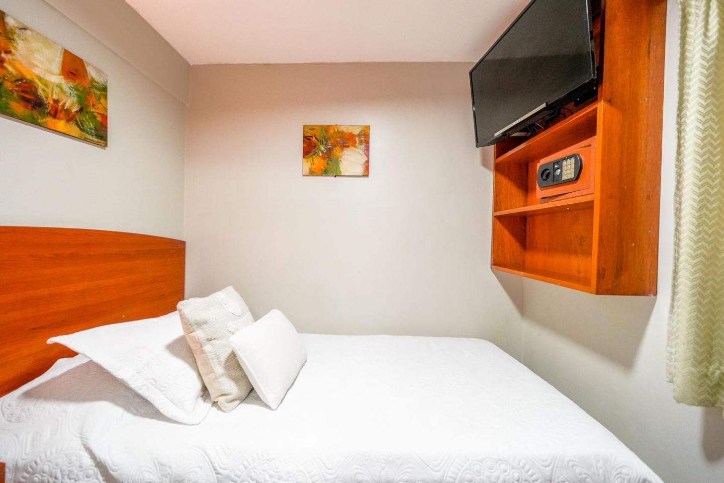 Imperial Inn Hospedaje Turistico Лима Экстерьер фото